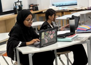 2 students at a computer